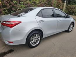 TOYOTA - COROLLA - 2016/2017 - Prata - R$ 92.000,00