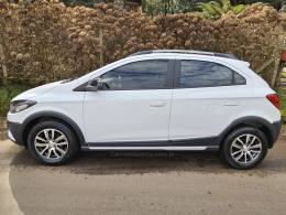 CHEVROLET - ONIX - 2017/2018 - Branca - R$ 63.000,00