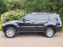 MITSUBISHI - PAJERO FULL - 2010/2011 - Preta - R$ 117.000,00