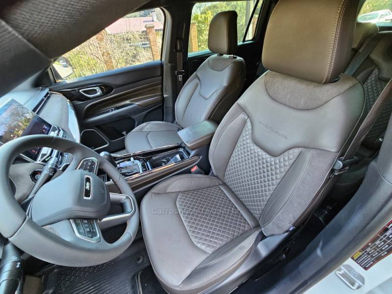 JEEP - COMMANDER - 2022/2022 - Branca - R$ 204.990,00