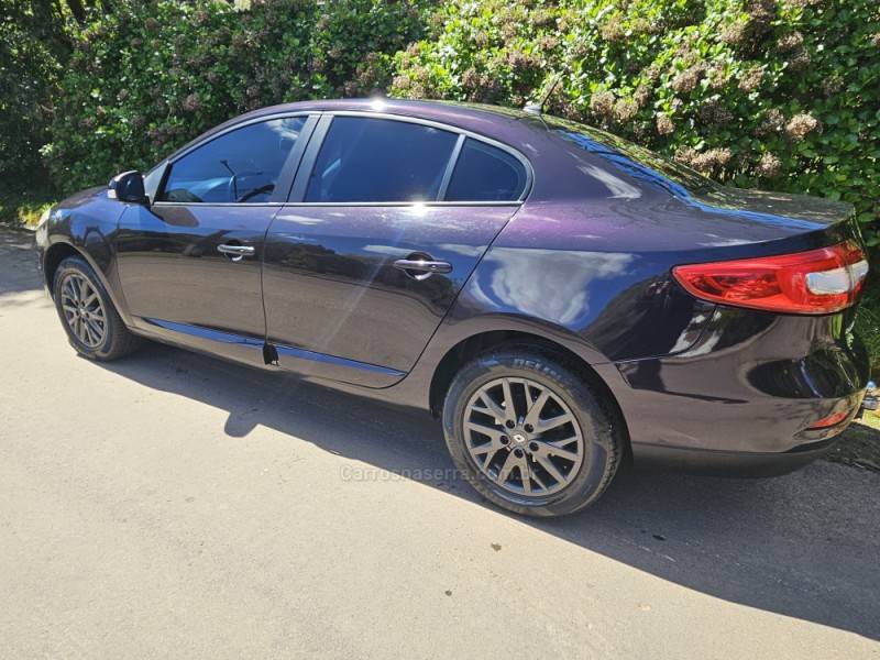 RENAULT - FLUENCE - 2017/2017 - Preta - R$ 56.000,00