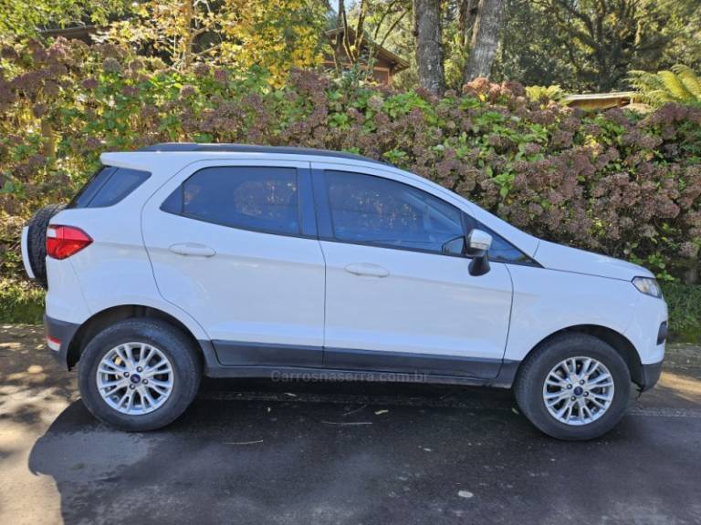 FORD - ECOSPORT - 2015/2015 - Branca - R$ 54.800,00