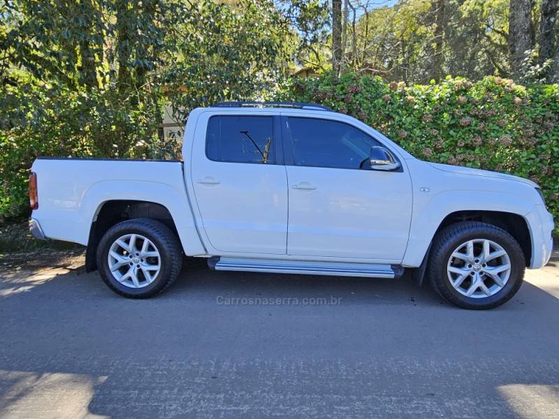 VOLKSWAGEN - AMAROK - 2018/2019 - Branca - R$ 146.000,00