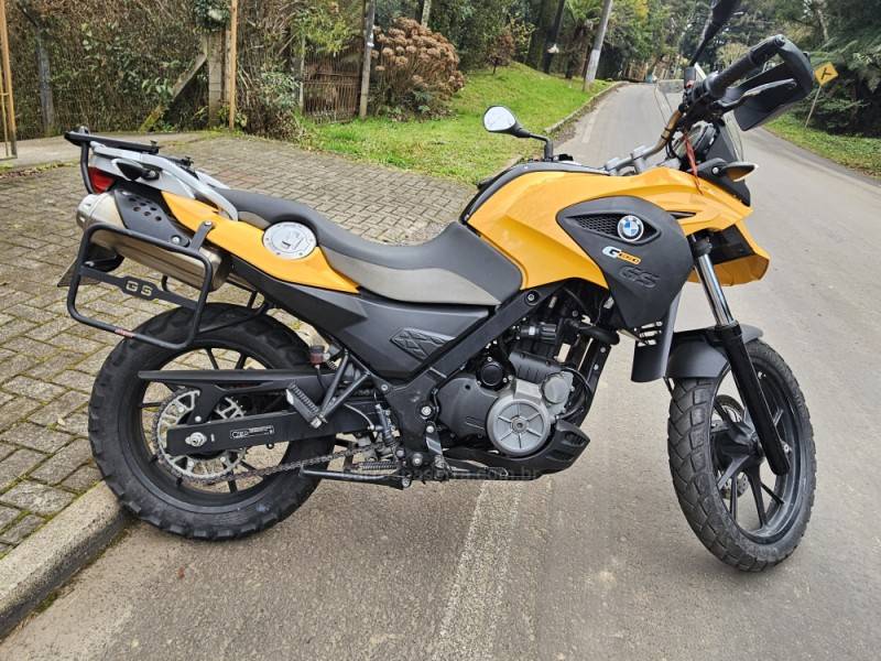 BMW - G 650 - 2013/2014 - Amarela - R$ 27.800,00