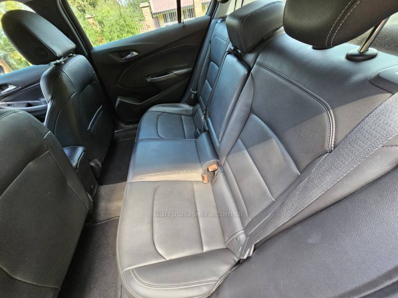 CHEVROLET - CRUZE - 2019/2020 - Prata - R$ 94.800,00