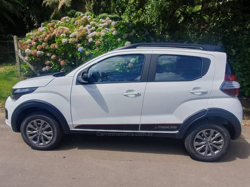 FIAT - MOBI - 2024/2024 - Várias - R$ 75.990,00