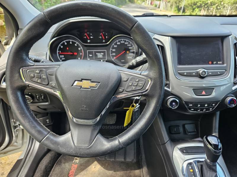 CHEVROLET - CRUZE - 2019/2020 - Prata - R$ 94.800,00