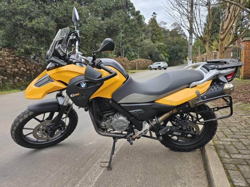BMW - G 650 - 2013/2014 - Amarela - R$ 27.800,00