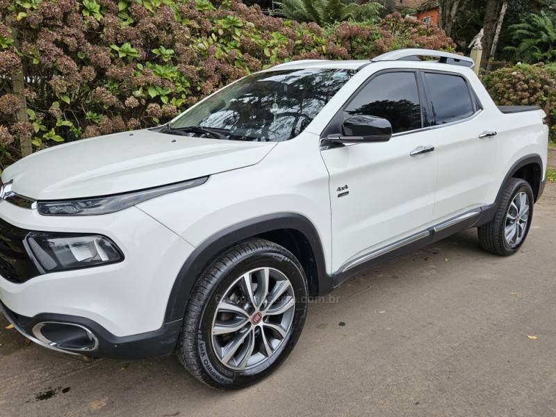 FIAT - TORO - 2019/2019 - Branca - R$ 105.000,00