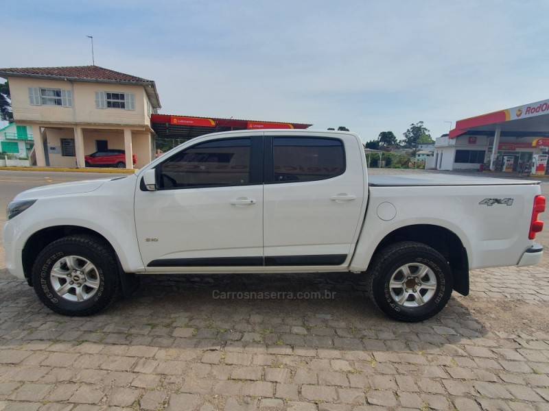 CHEVROLET - S10 - 2017/2018 - Branca - R$ 139.800,00