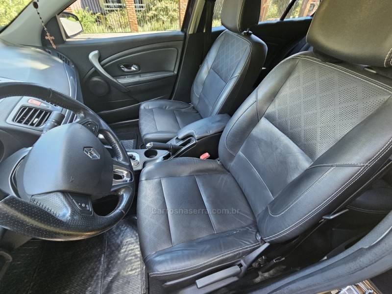 RENAULT - FLUENCE - 2017/2017 - Preta - R$ 56.000,00