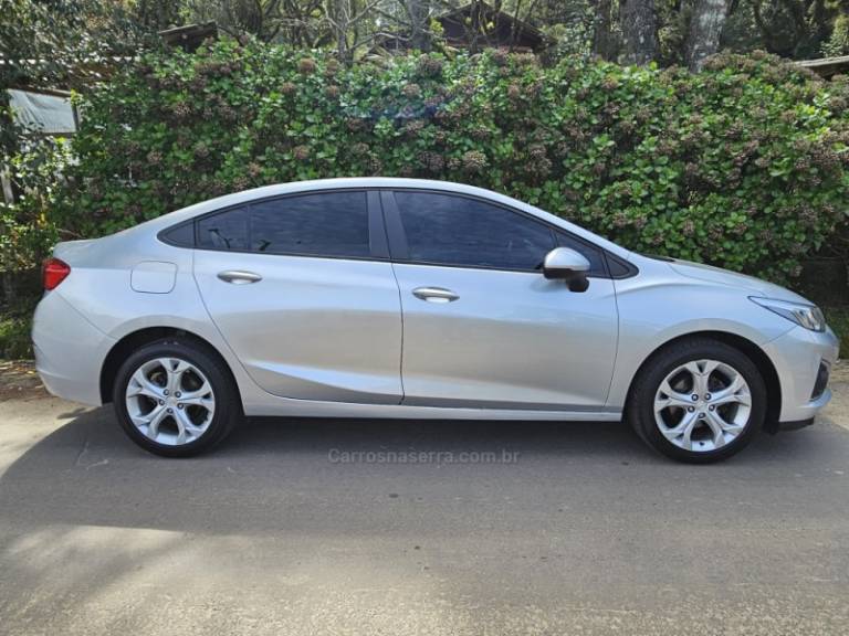 CHEVROLET - CRUZE - 2019/2020 - Prata - R$ 94.800,00