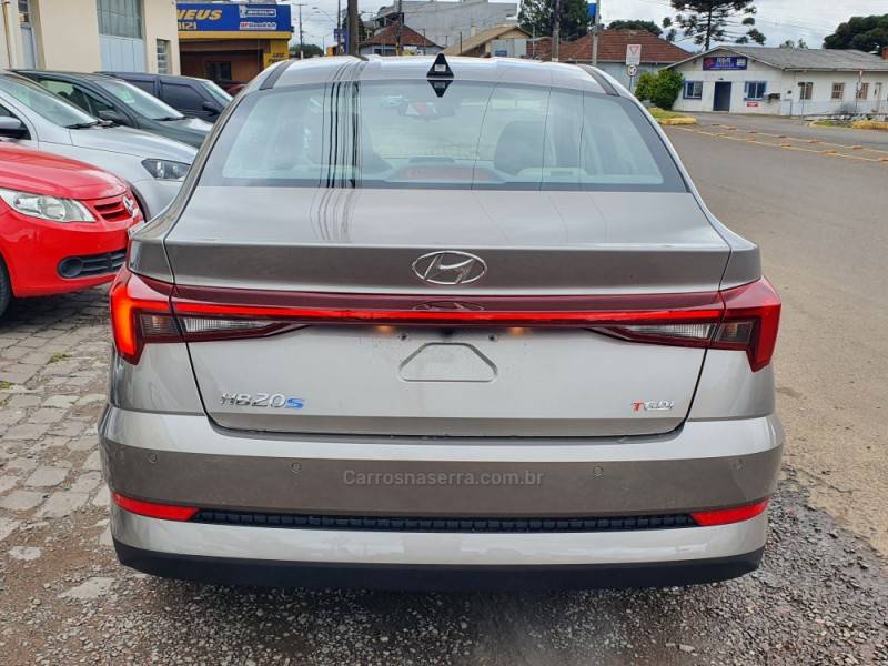 HYUNDAI - HB20S - 2023/2024 - Várias - R$ 128.490,00