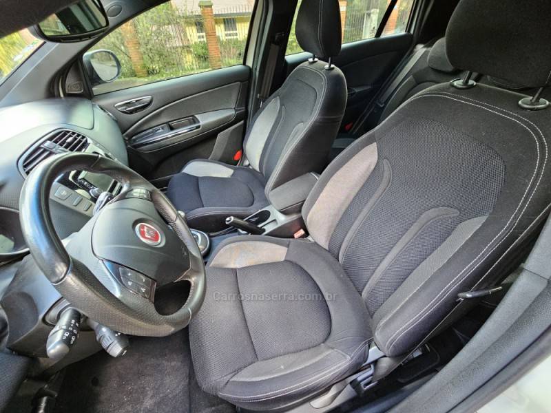 FIAT - BRAVO - 2015/2016 - Branca - R$ 54.800,00