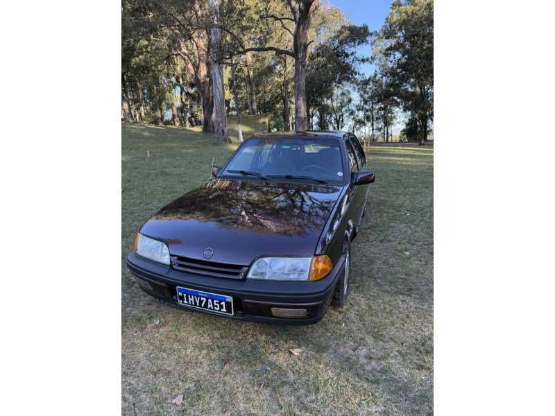 CHEVROLET - MONZA - 1992/1992 - Vermelha - R$ 28.000,00