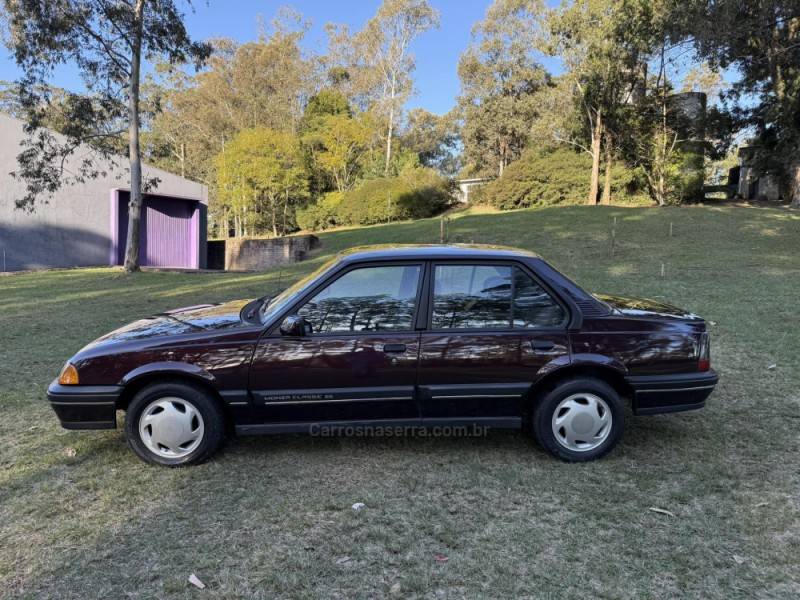 CHEVROLET - MONZA - 1992/1992 - Vermelha - R$ 28.000,00